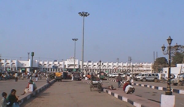Saran District: Location, Administration, Court, Railway Station, Pin Code